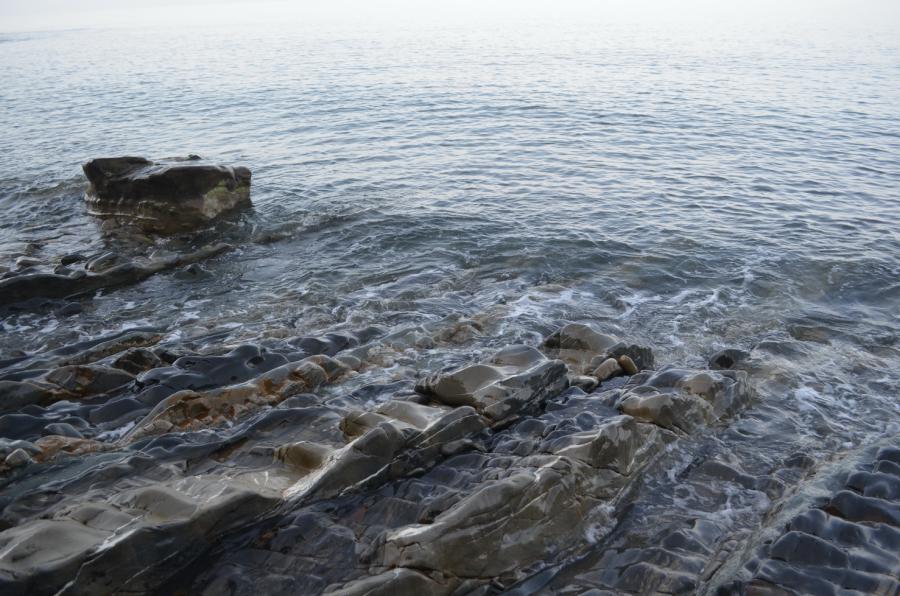 Море в роли каменотеса