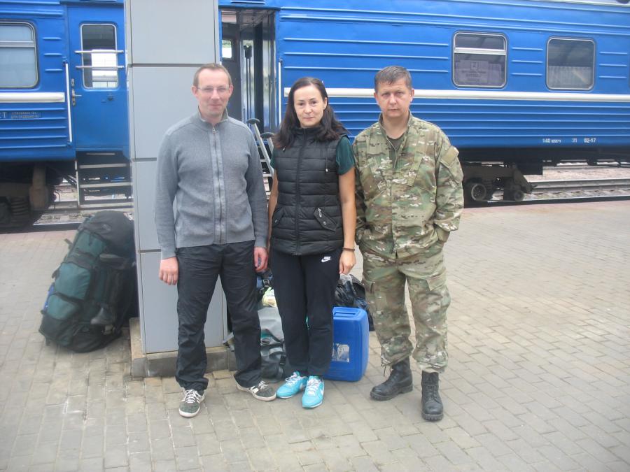 Бодрые и полные надежд участники экcпедиции на вокзале Витебска
