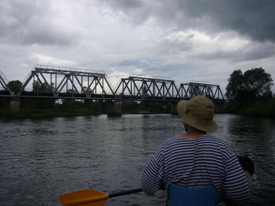 Приближаемся к конечной точке нашего маршрута - ж.д. мост через реку Птичь